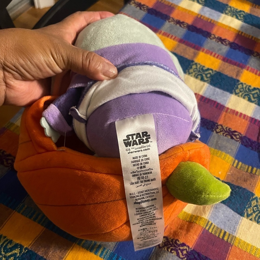 Grogu Plush in Adorable Pumpkin Shell – Star Wars: The Mandalorian - Picture 10 of 10